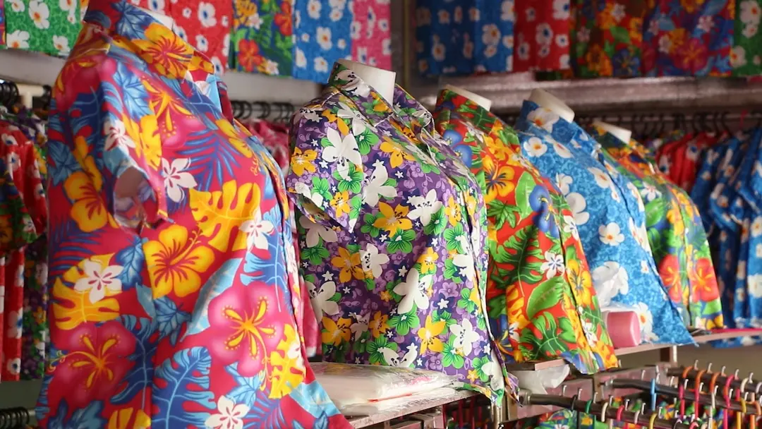 Songkran Festival Boosts Sales of Floral Shirts and Water Guns in Thailand