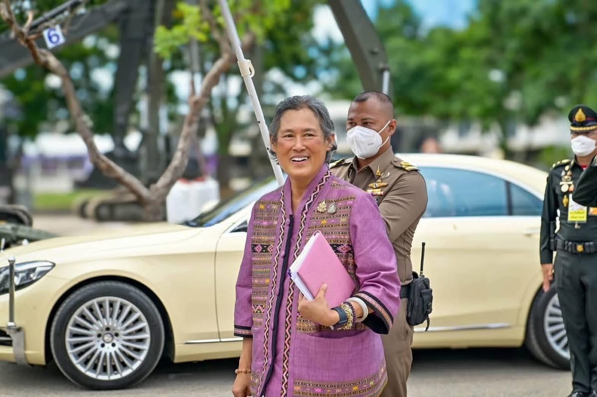 HRH Princess Maha Chakri Sirindhorn Donates Tourniquets to Help Soldiers along Thai-Cambodian Border