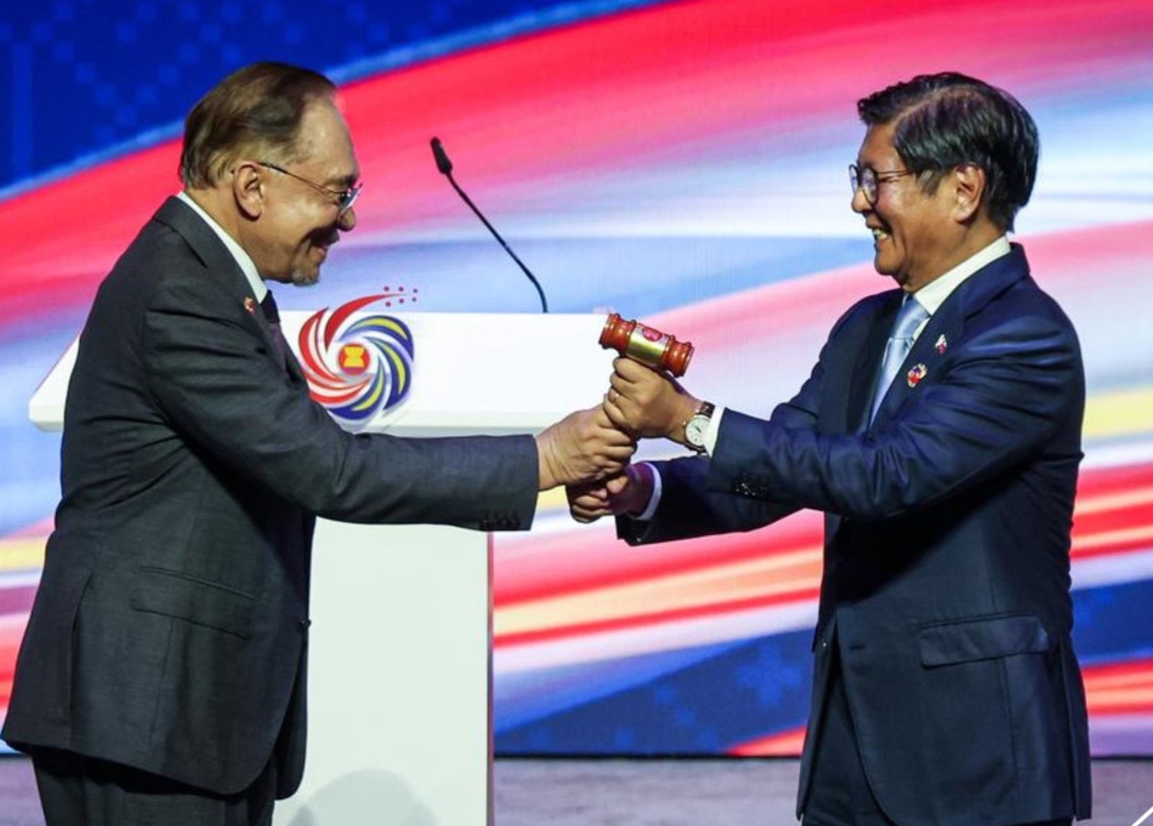 Malaysia Hands Over to the Philippines for the Next ASEAN Chairmanship