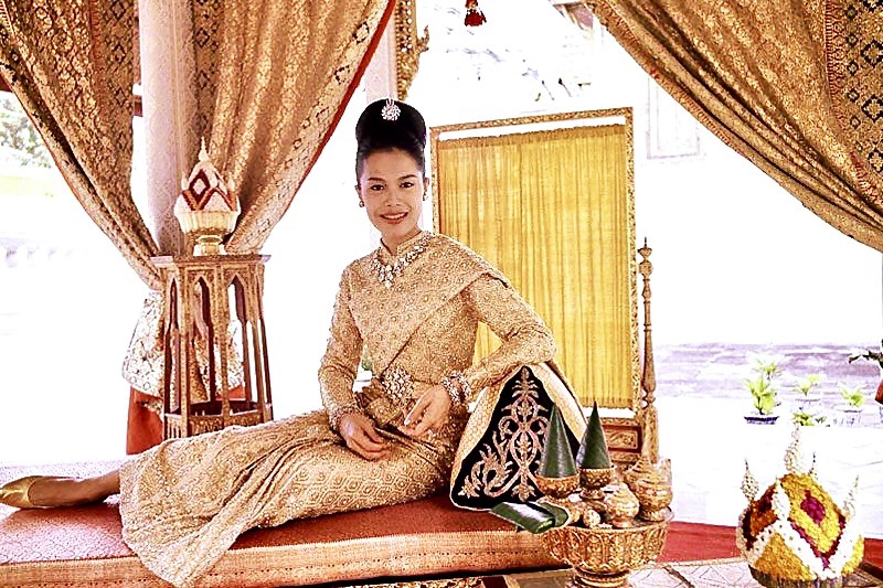 Queen Sirikit&rsquo;s Dedication to Preserving and Promoting Traditional Thai Costumes