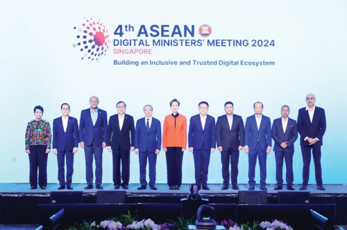 Yang Berhormat Minister of Transport and Infocommunications in a group photo at the 4th ADGMIN Meeting and associated ASEAN Dialogue and Development Partners meetings held in the Republic of Singapore.