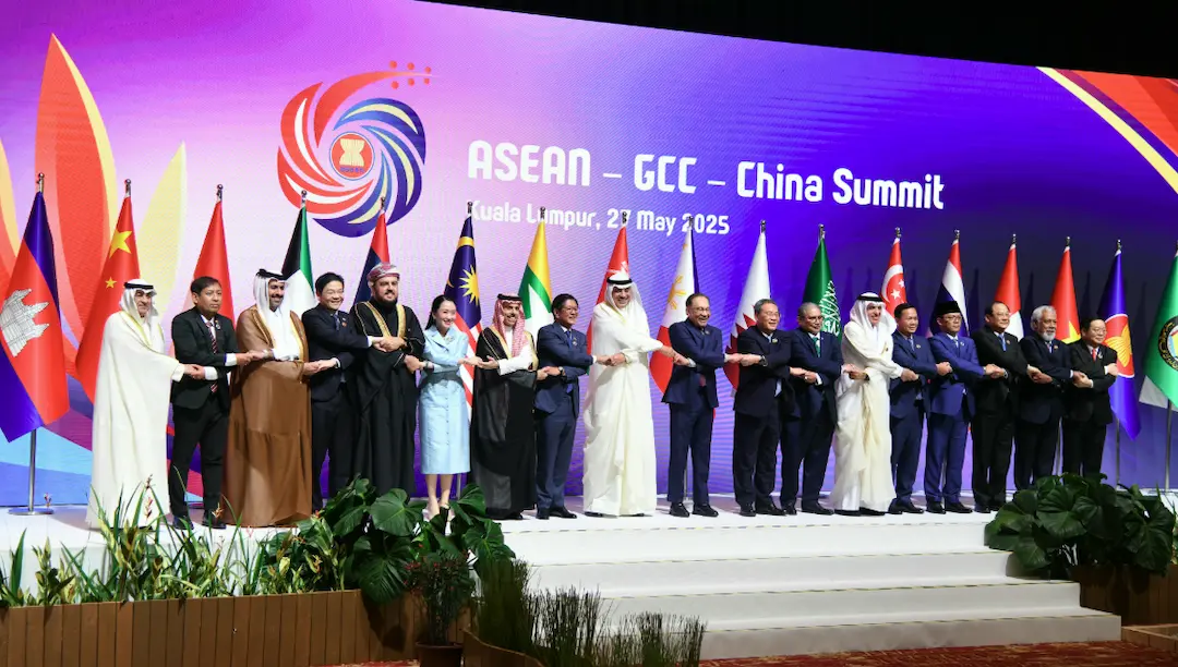 Thai PM Lauds ASEAN Summit for Boosting Ties with GCC and China