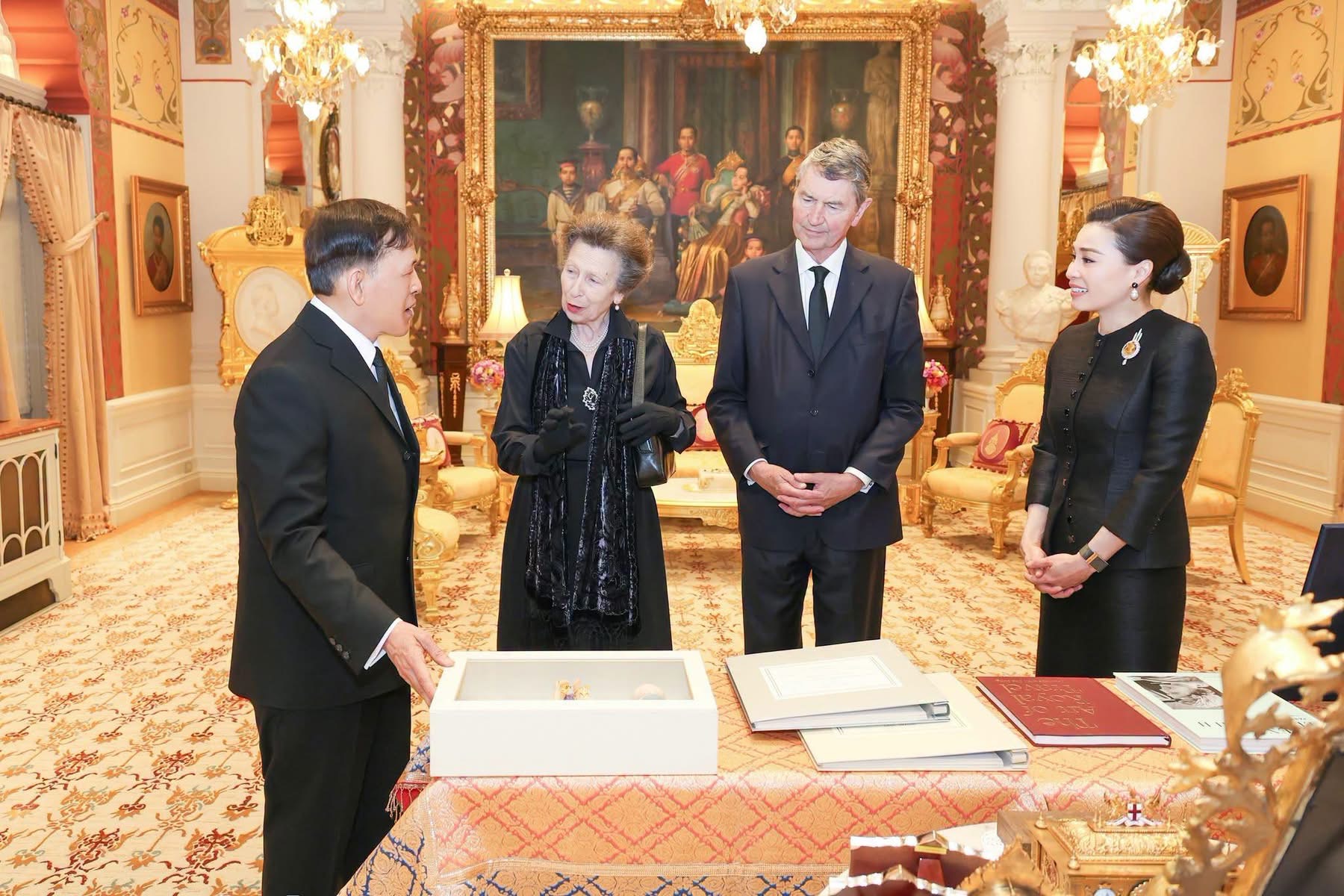 Their Majesties the King and Queen and Princess Maha Chakri Sirindhorn Receive Princess Anne