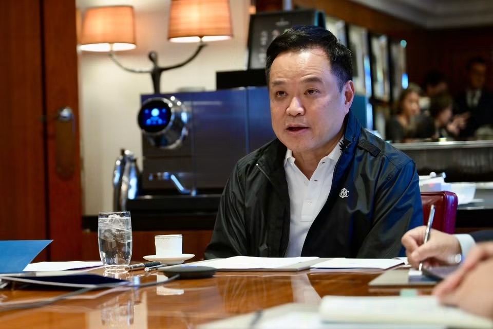 PM Anutin Chairs Flood Response Meeting from London, Orders Immediate Action and Coordinated Water Management