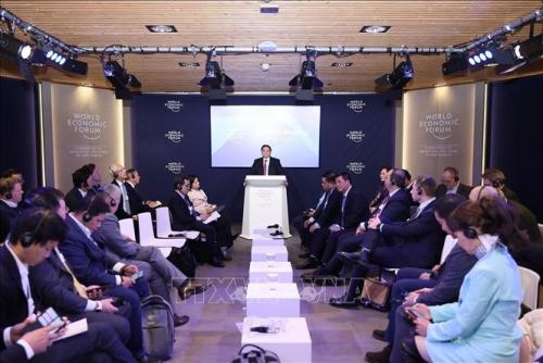 Prime Minister Pham Minh Chinh speaks at WEF's Country Strategic Dialogue on Vietnam. (photo: VNA)